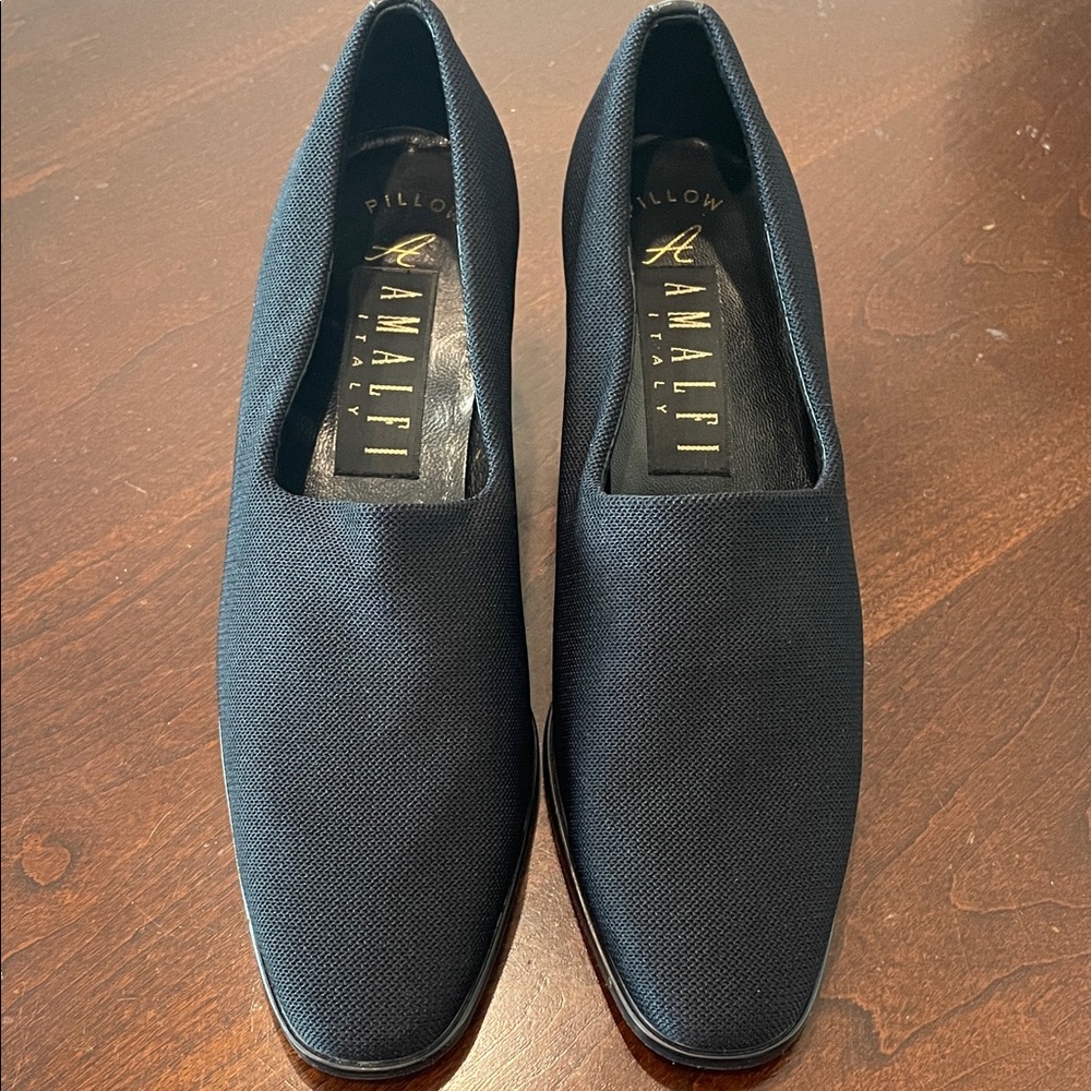 Amalfi Classic Black Knit Heels. Made in Italy. These look new!